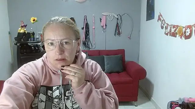 Snapshot of emperabigbootybigass chatting on 03/20/25, 12:22 emperabigbootybigass online show from 03/20/25, 12:22