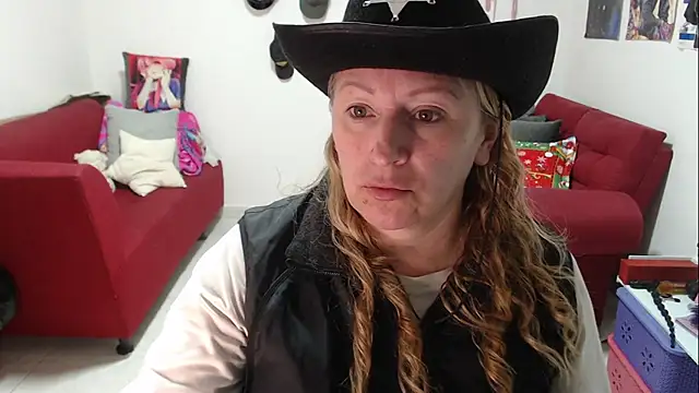 Snapshot of emperabigbootybigass chatting on 12/03/25, 12:04 emperabigbootybigass online show from 12/03/25, 12:04