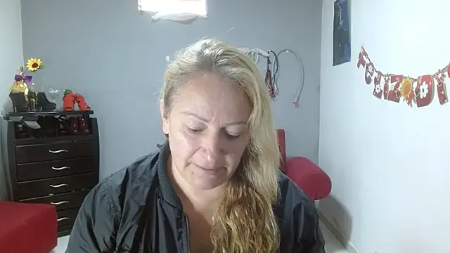 Snapshot of emperabigbootybigass chatting on 03/17/25, 12:25 emperabigbootybigass online show from 03/17/25, 12:25