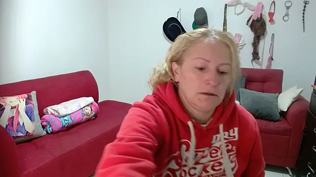 emperabigbootybigass online show from 03/09/26, 12:30