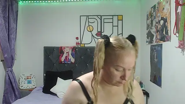 Snapshot of emperabigbootybigass chatting on 06/03/26, 02:33 emperabigbootybigass online show from 06/03/26, 02:33