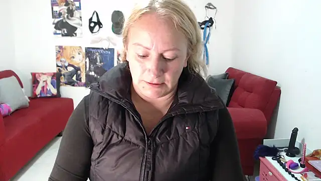 Snapshot of emperabigbootybigass chatting on 10/14/25, 12:28 emperabigbootybigass online show from 10/14/25, 12:28