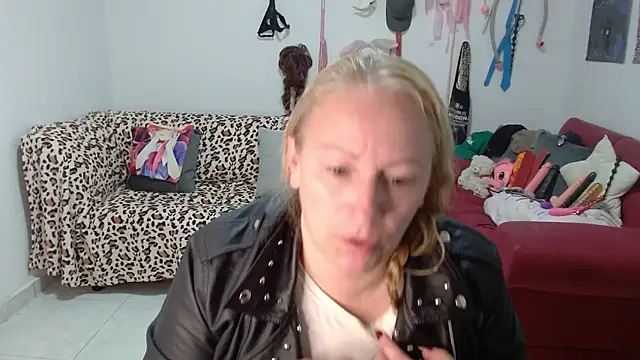 emperabigbootybigass online show from 04/10/26, 12:23