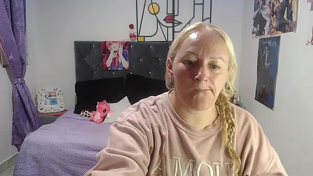 Snapshot of emperabigbootybigass chatting on 06/02/26, 12:38 emperabigbootybigass online show from 06/02/26, 12:38