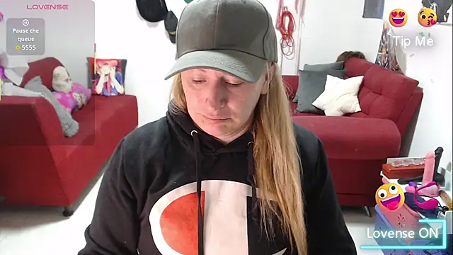 Snapshot of emperabigbootybigass chatting on 11/12/25, 12:42 emperabigbootybigass online show from 11/12/25, 12:42