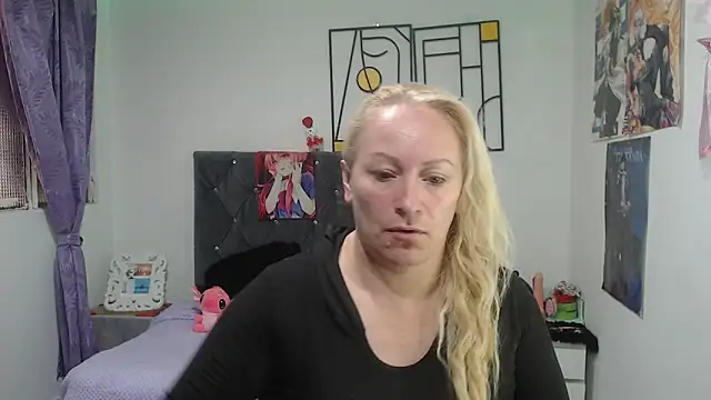 Snapshot of emperabigbootybigass chatting on 06/11/26, 12:46 emperabigbootybigass online show from 06/11/26, 12:46