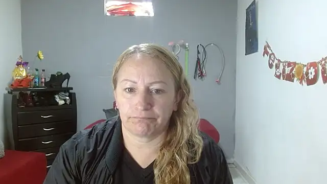Snapshot of emperabigbootybigass chatting on 03/05/25, 12:22 emperabigbootybigass online show from 03/05/25, 12:22
