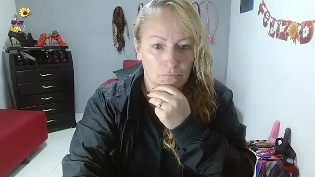 Snapshot of emperabigbootybigass chatting on 03/12/25, 12:15 emperabigbootybigass online show from 03/12/25, 12:15
