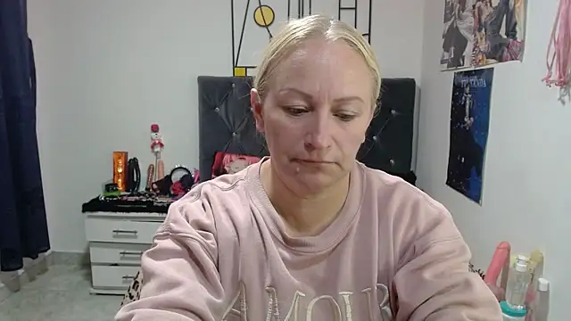 emperabigbootybigass online show from 05/15/26, 12:36