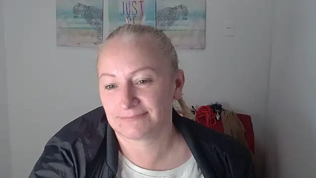 emperabigbootybigass online show from 04/17/26, 12:19