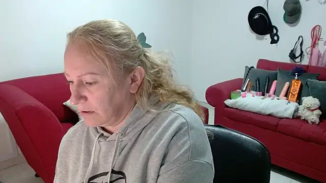 emperabigbootybigass online show from 02/09/26, 12:14