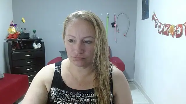 Snapshot of emperabigbootybigass chatting on 03/03/25, 06:35 emperabigbootybigass online show from 03/03/25, 06:35