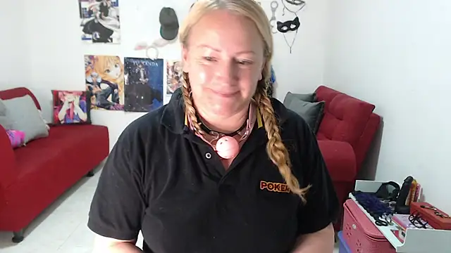 Snapshot of emperabigbootybigass chatting on 10/04/25, 12:23 emperabigbootybigass online show from 10/04/25, 12:23
