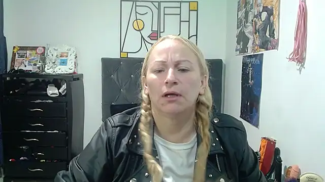 emperabigbootybigass online show from 05/07/26, 12:30