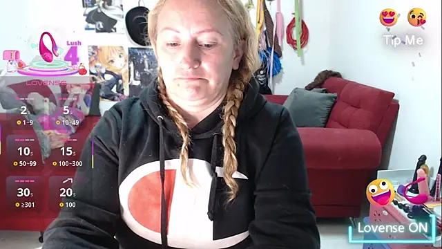 Snapshot of emperabigbootybigass chatting on 10/31/25, 12:24 emperabigbootybigass online show from 10/31/25, 12:24