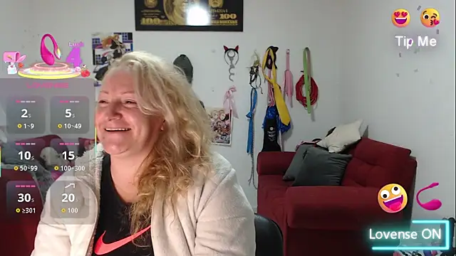 Snapshot of emperabigbootybigass chatting on 11/04/25, 12:31 emperabigbootybigass online show from 11/04/25, 12:31