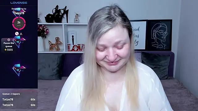 Snapshot of AnnaXCherri chatting on 11/28/25, 02:56 AnnaXCherri online show from 11/28/25, 02:56