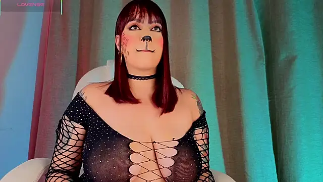 Snapshot of mia_bonneett chatting on 11/01/25, 04:19 mia bonneett online show from 11/01/25, 04:19