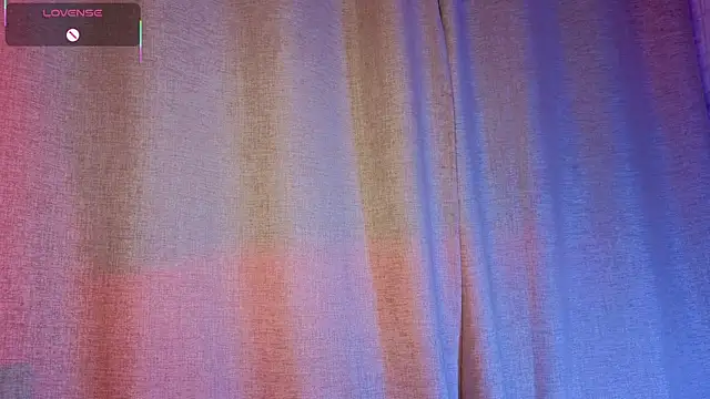 Snapshot of mia_bonneett chatting on 12/16/25, 03:00 mia bonneett online show from 12/16/25, 03:00