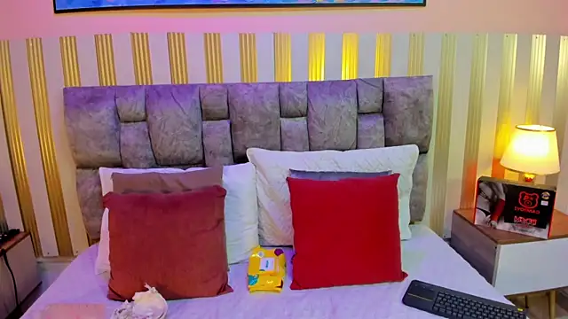 nova lane online show from 12/14/25, 07:52