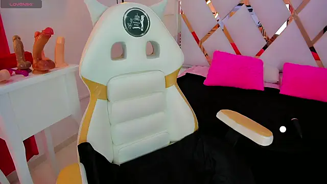 samy  milf online show from 09/26/25, 06:48