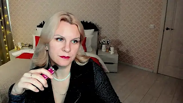 Louisa Bay online show from 01/15/25, 10:59