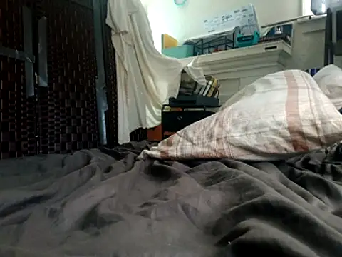 DevinToore online show from 11/08/25, 07:06