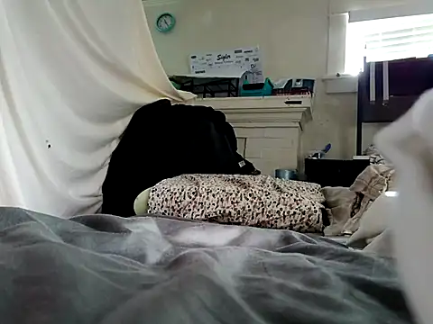 DevinToore online show from 11/23/25, 07:24