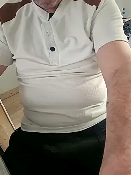 Snapshot of KnownObligation1 chatting on 02/15/26, 08:46 KnownObligation1 online show from 02/15/26, 08:46