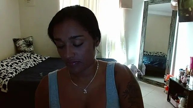 Snapshot of KatalinnaBrown chatting on 10/18/25, 03:36 KatalinnaBrown online show from 10/18/25, 03:36