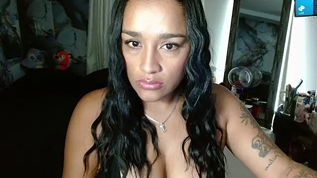 KatalinnaBrown online show from 11/04/25, 11:14