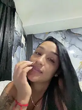 Snapshot of KatalinnaBrown chatting on 03/04/26, 11:18 KatalinnaBrown online show from 03/04/26, 11:18