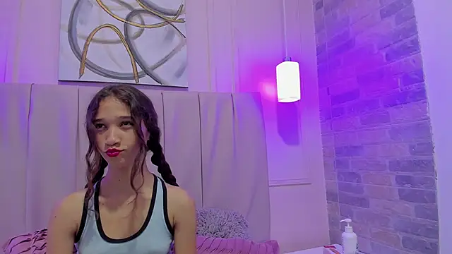 Baby Bella18 online show from 12/04/24, 08:01