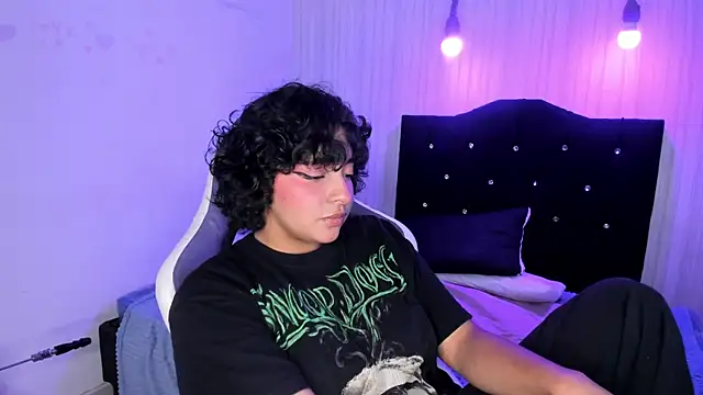 miku katsuragi online show from 11/22/25, 11:47