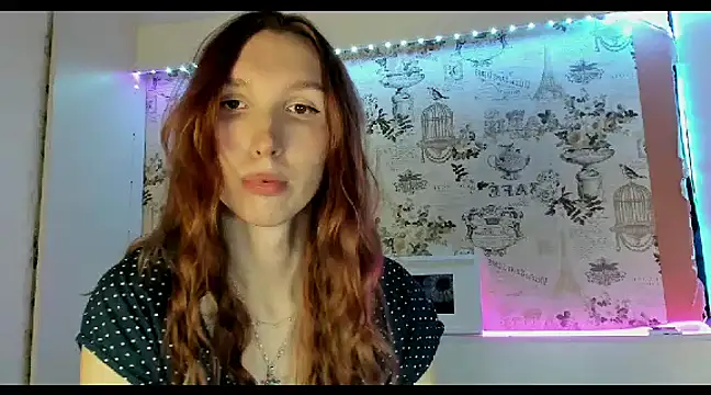 LisaIcon online show from 01/20/25, 01:00