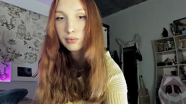 LisaIcon online show from 12/30/24, 03:02