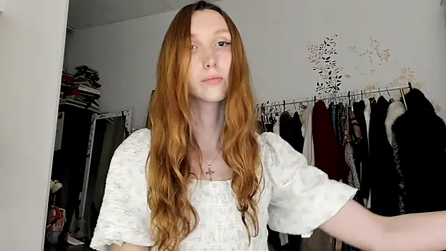 LisaIcon online show from 03/09/26, 08:56