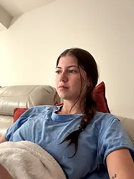 Snapshot of emilycoco chatting on 01/11/26, 11:33 emilycoco online show from 01/11/26, 11:33