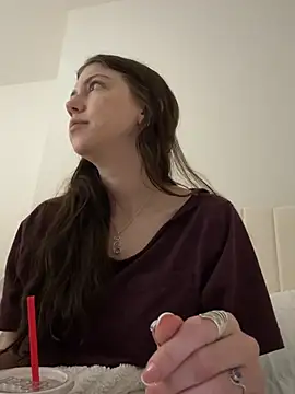 Snapshot of emilycoco chatting on 03/16/26, 03:58 emilycoco online show from 03/16/26, 03:58