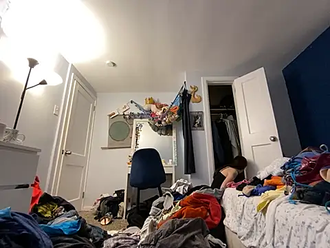 Snapshot of emilycoco chatting on 02/09/25, 11:15 emilycoco online show from 02/09/25, 11:15