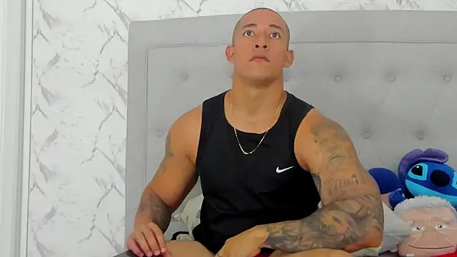 luigiferrara online show from 10/23/25, 06:28