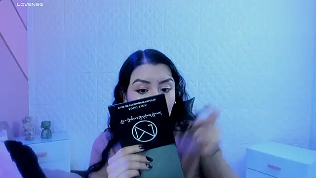 Violetaa diazz online show from 02/14/26, 09:26