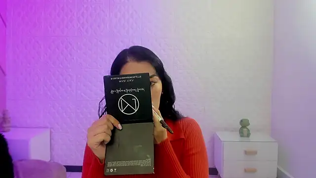 Violetaa diazz online show from 03/25/26, 09:14