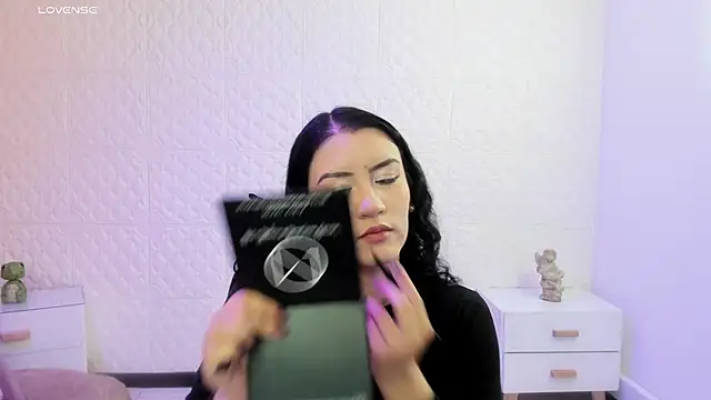 Violetaa diazz online show from 02/04/26, 09:21