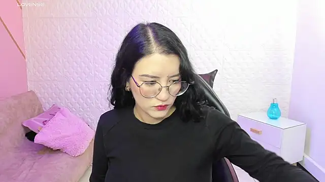 Snapshot of Violetaa_diazz chatting on 10/20/25, 09:15 Violetaa diazz online show from 10/20/25, 09:15