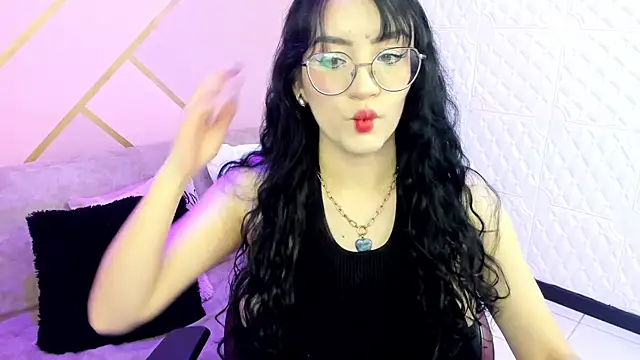 Violetaa diazz online show from 11/30/25, 04:13