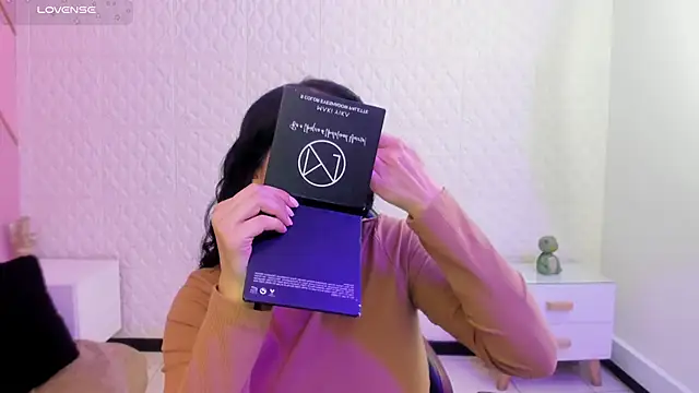 Violetaa diazz online show from 03/28/26, 09:16