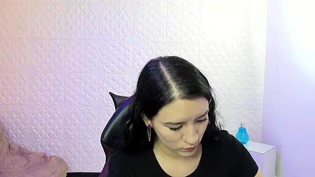 Violetaa diazz online show from 10/21/25, 09:14