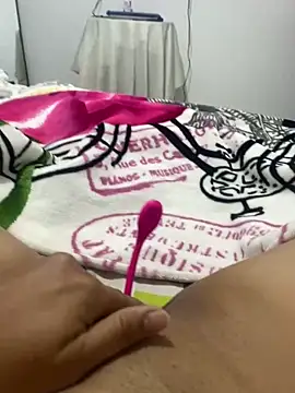 ANYLU19 online show from 01/04/25, 03:18