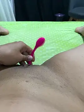 ANYLU19 online show from 02/05/25, 03:02